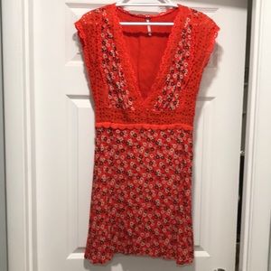 Free People Floral dress with Eyelet Detail sz. L